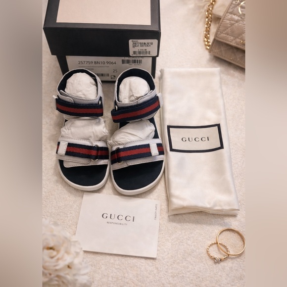 NWT GUCCI Kids Sandals with Iconic Web detail Size 25 Unisex comes w Box dustbag - Picture 1 of 9
